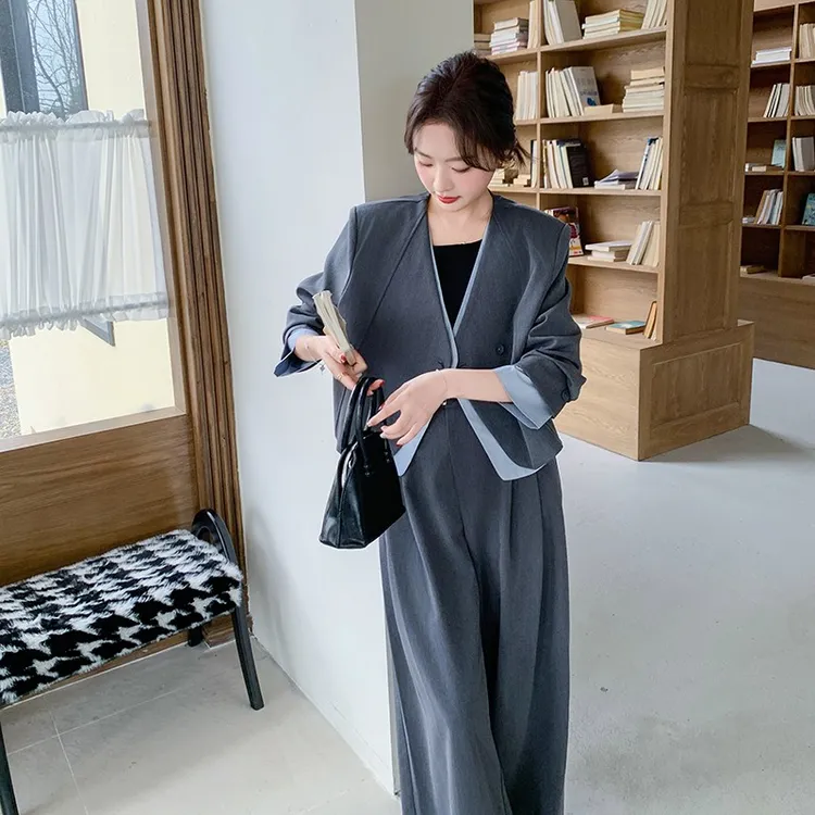 灰色韩系穿搭套装女2025秋季新款气质通勤高级感西装阔腿裤两件套