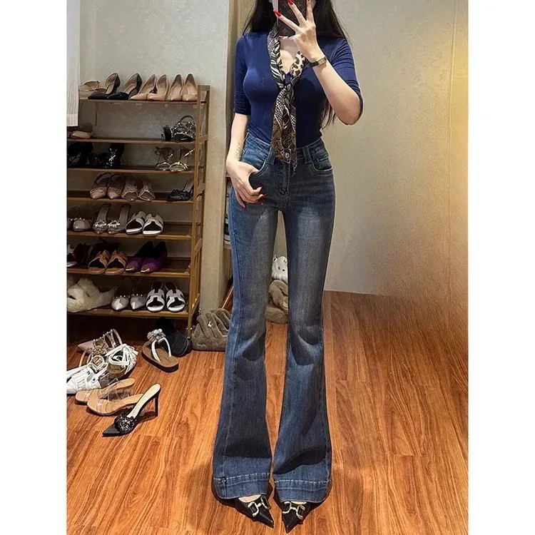 深色喇叭牛仔裤女2025秋季新款百搭高腰翘臀紧身显瘦显高喇叭裤