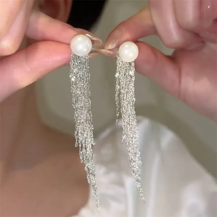 铜合金仿珍珠耳饰 高级感气质长款流苏耳环时尚百搭耳钉显瘦耳饰