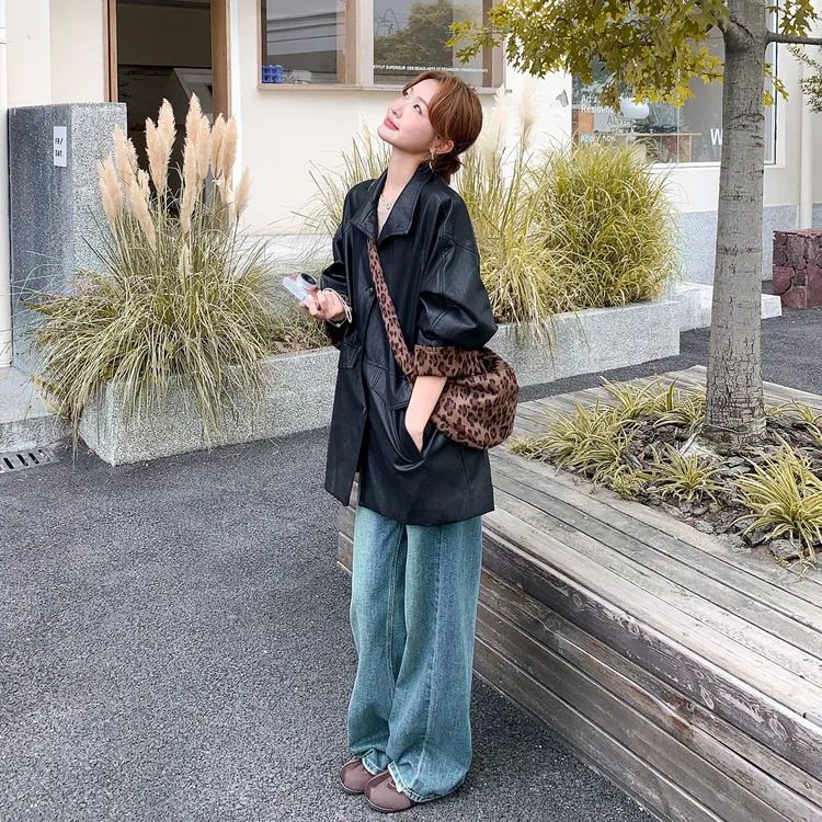 秋季设计感豹纹拼接皮衣外套女2025新款高级感又酷又飒皮夹克上衣