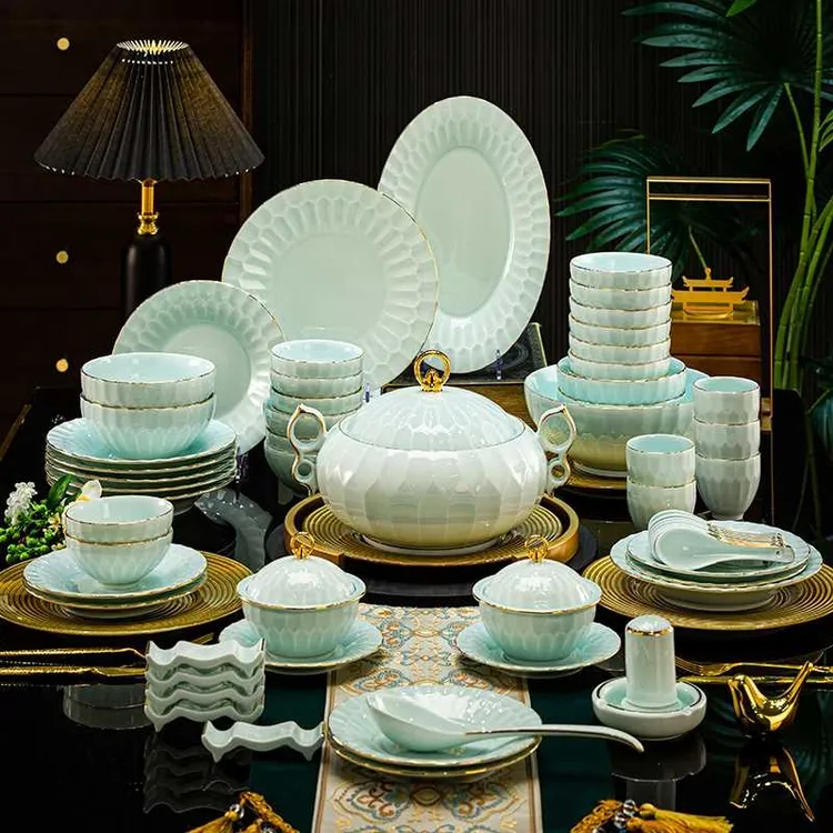 新款釉下彩碗碟套装家用中式青瓷高档碗盘结婚乔迁景德镇陶瓷餐具