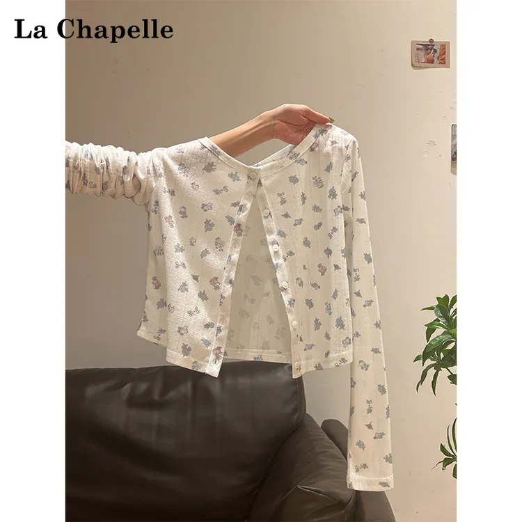拉夏贝尔白色薄款印花设计感圆领纽扣开衫长袖T恤女秋季短款上衣