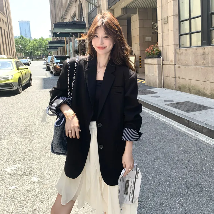 时尚轻熟风气质减龄上衣女2025秋季高级感新款条纹拼接西装外套