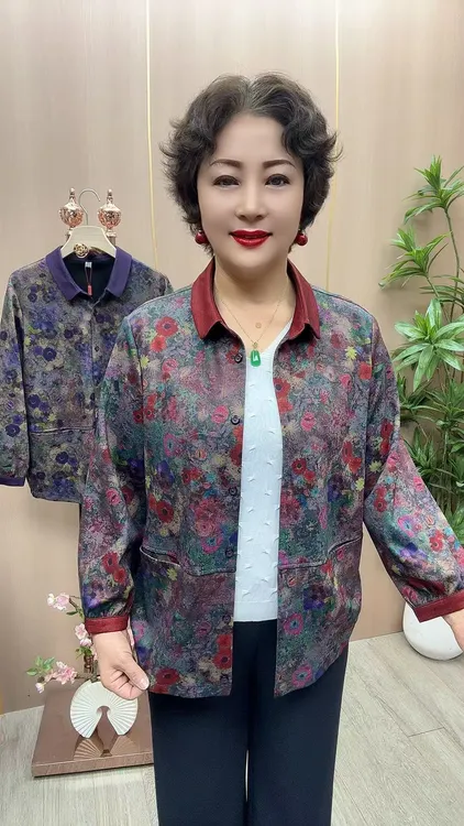 SL#806 衣长65 中老年女装 秋季新款时尚翻领显瘦带兜开衫