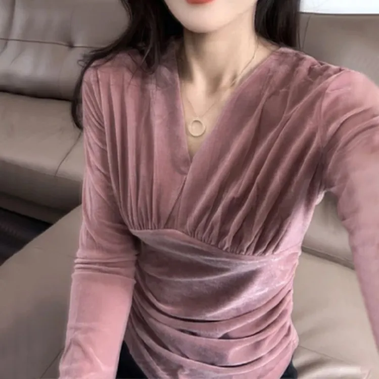 高档金丝绒长袖领打底衫女秋冬新款洋气显瘦时尚收腰恤小衫上衣