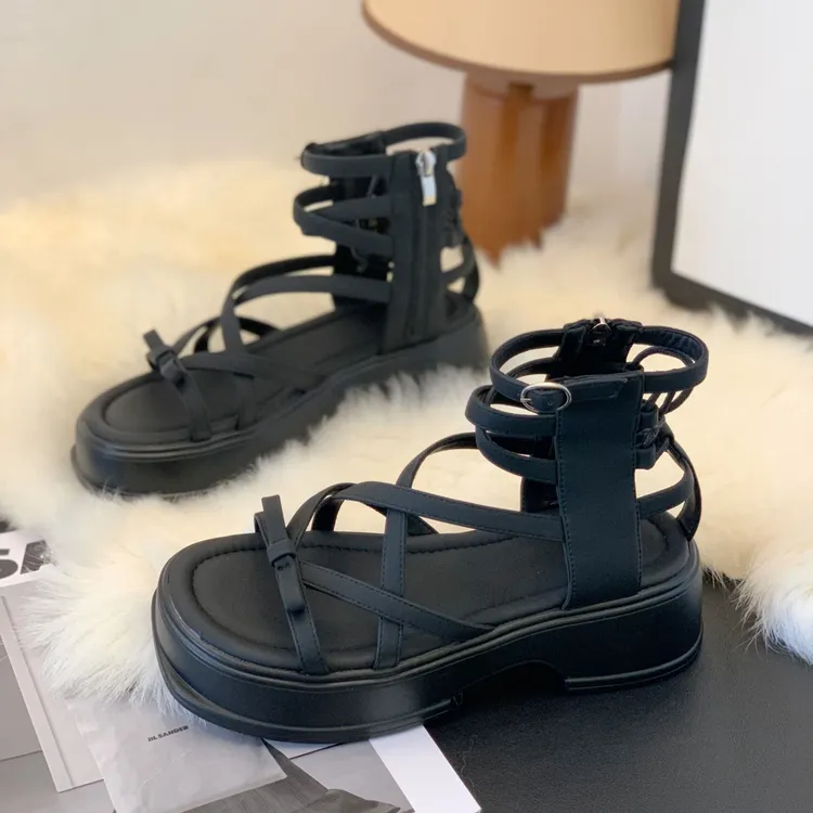 厚底外穿罗马凉鞋女2025夏季新款透气小众设计简约配裙子时尚凉鞋