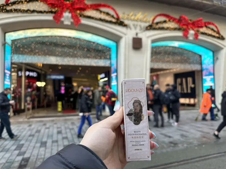 遮瑕粉底液 象牙白 美白 kazakistan  aharthex 复古