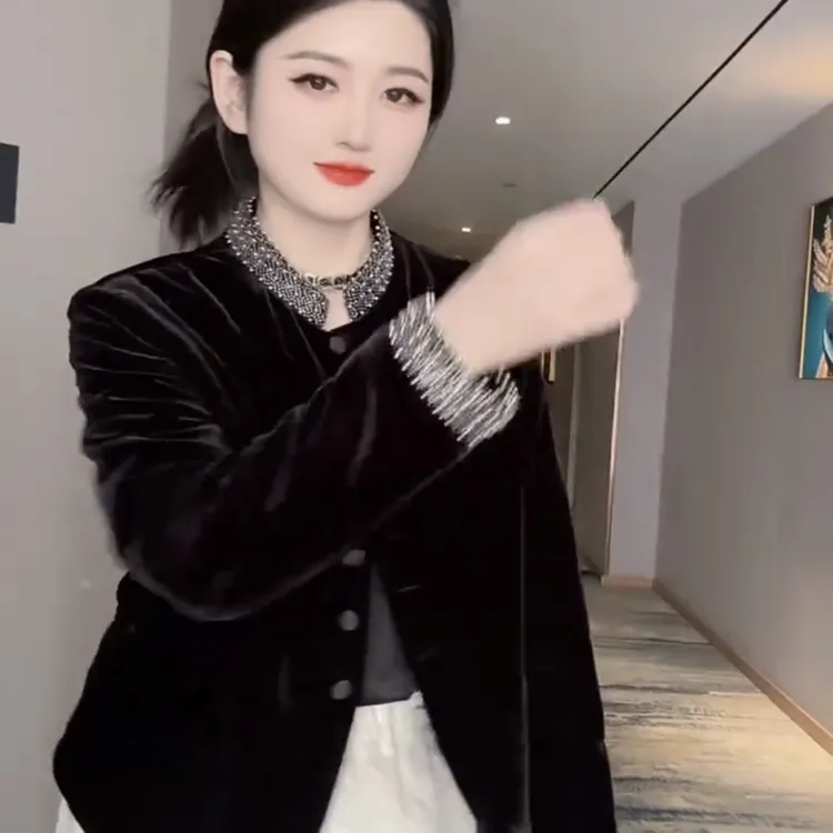 直下摆抗起球耐脏纯色冬季短外套金丝绒女黑色宽松显瘦气质有内衬