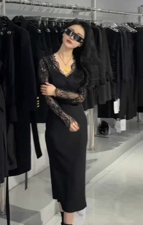 时尚洋气法式蕾丝拼接女神连衣裙