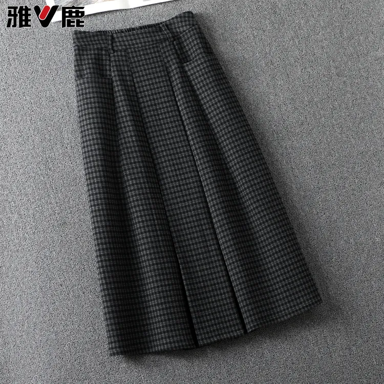 雅鹿巨好看格子毛呢半身裙女2025秋冬新款松紧腰精致加厚伞裙裙子
