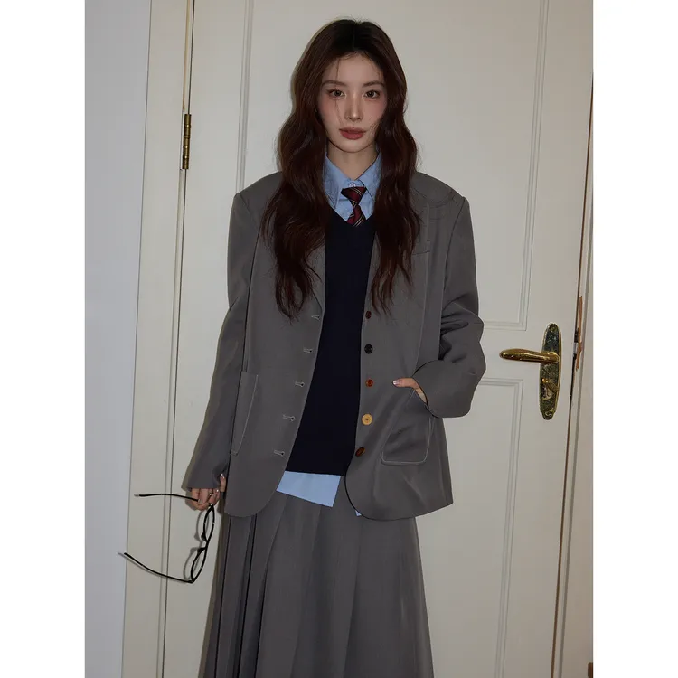 【吵吵家】韩系灰色西装外套女2025秋慵懒气质宽松休闲长袖小西服
