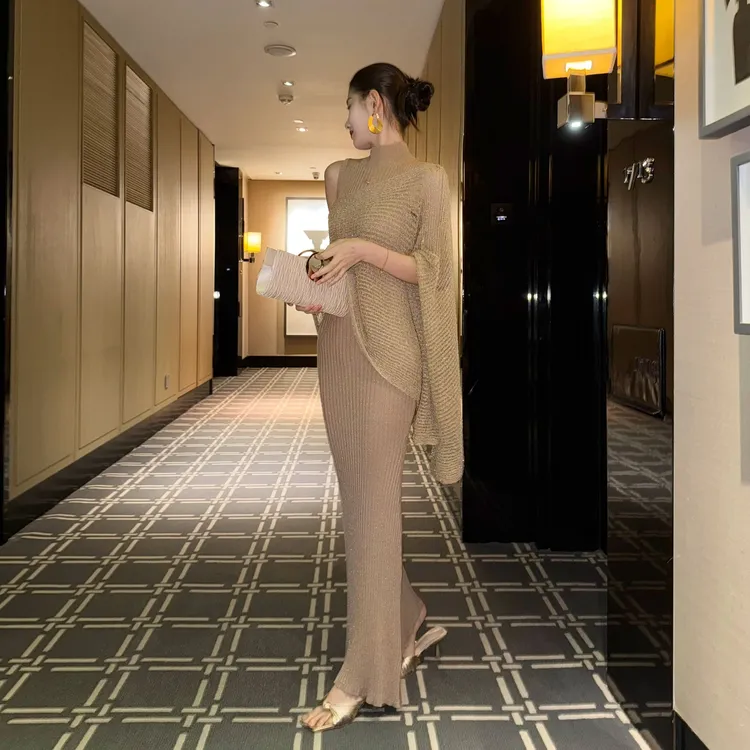 高级贵气感温柔风无袖高领针织连衣裙修身显瘦气质长款御姐包臀裙