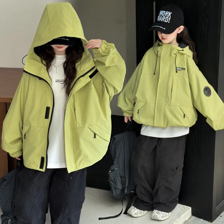 女童冲锋衣秋装2025新款儿童女孩户外登山女大童运动防风夹克外套