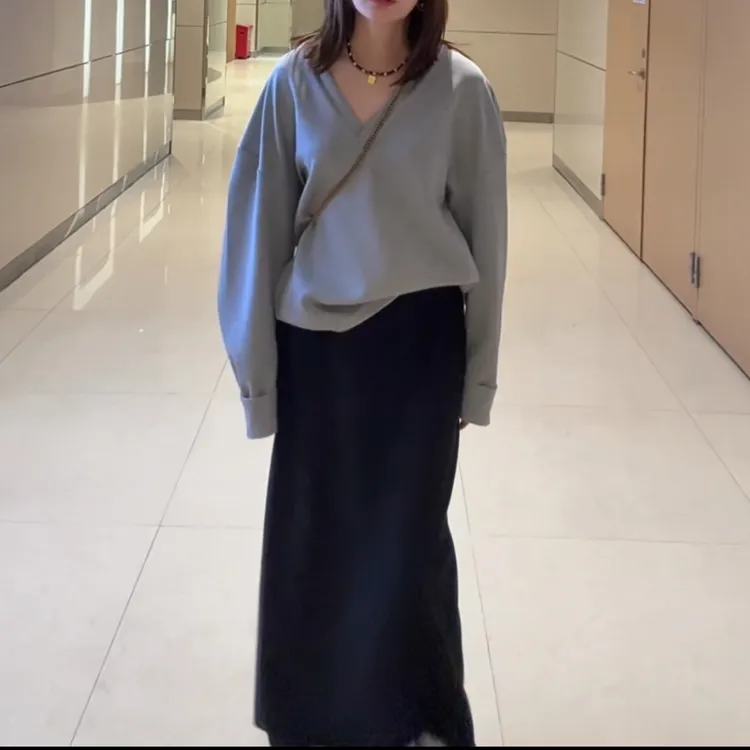 气质慵懒女人 v领纯色套头长袖卫衣