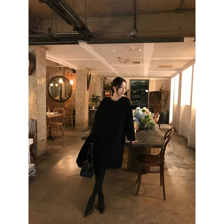 ZHONG HE· 滕捣捣 25冬新柔软羊毛混纺圆领显瘦廓版毛呢连衣裙女