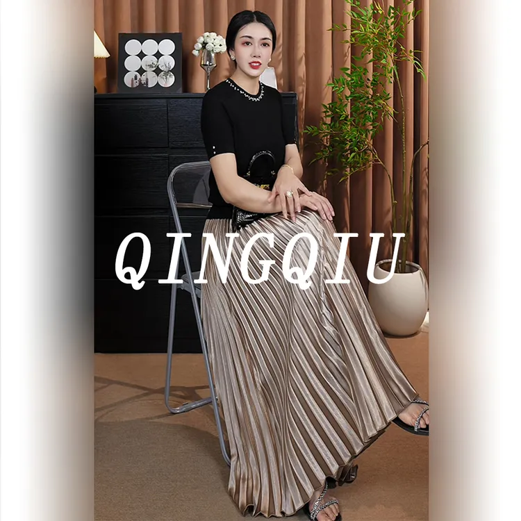 青丘原版薄款缎面百褶半身裙女夏2025新款显瘦a字大摆长裙到脚髁