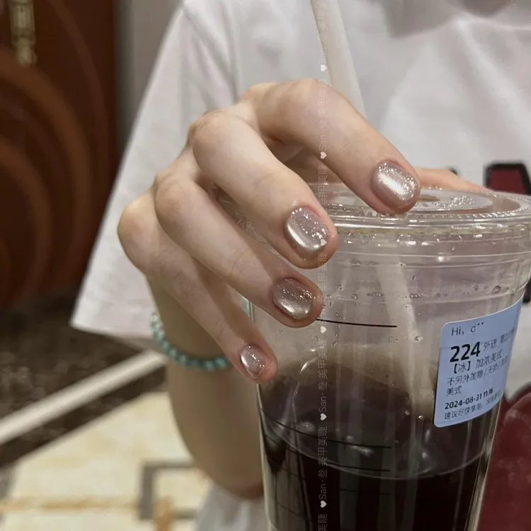 【小灰猫】纯色玻璃珠猫眼短款显白冰透纯手工穿戴甲气质夏季新款