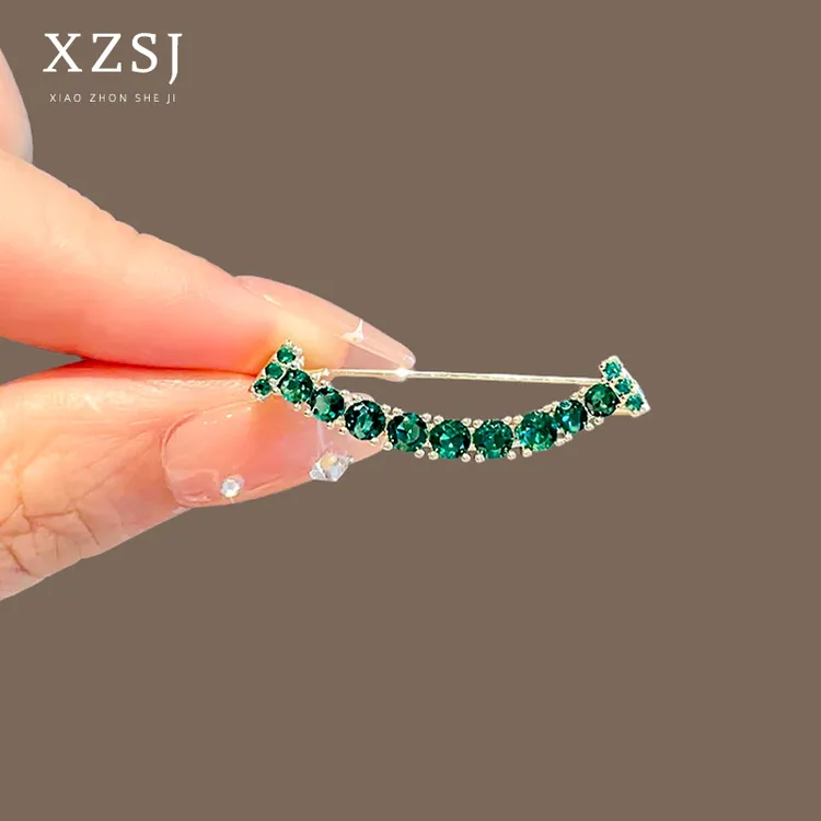 铜锆石胸针 新款绿色微笑小别针女精致胸花防走光扣领口西装配饰