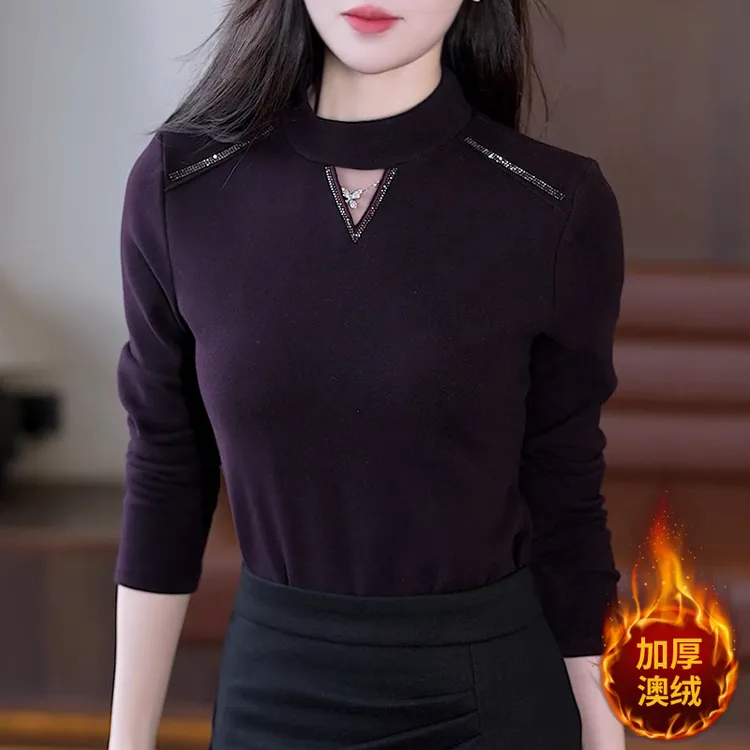 2025年秋冬新款时尚洋气百搭气质女人味镂空烫钻设计打底衫