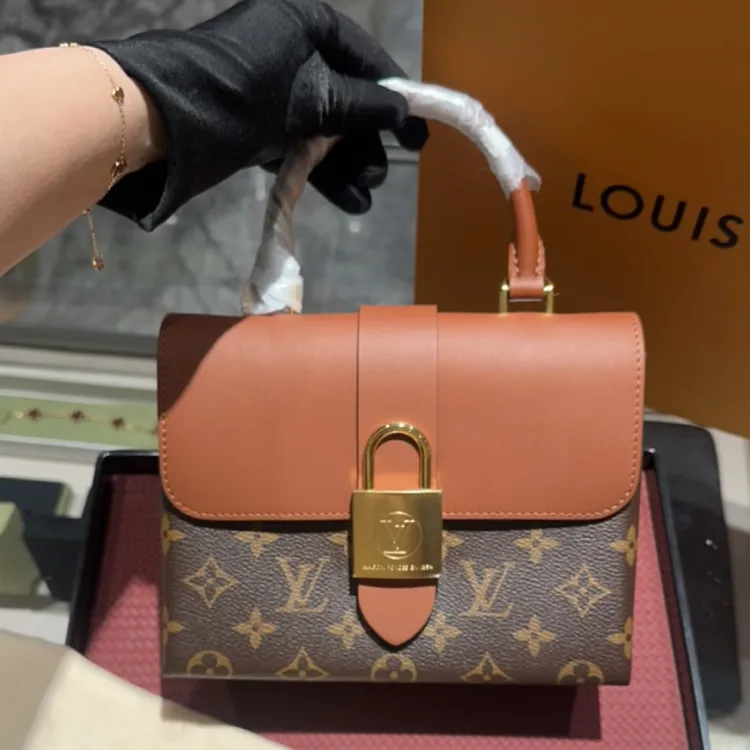 未使用 LouisVuitton/路易威登 Locky BB老花印花LV挂锁锁扣