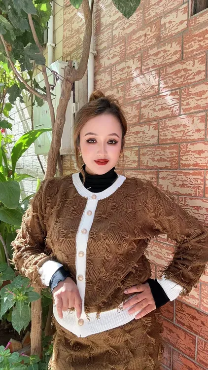 春秋落肩袖圆领女刺绣长袖短外套时尚短款