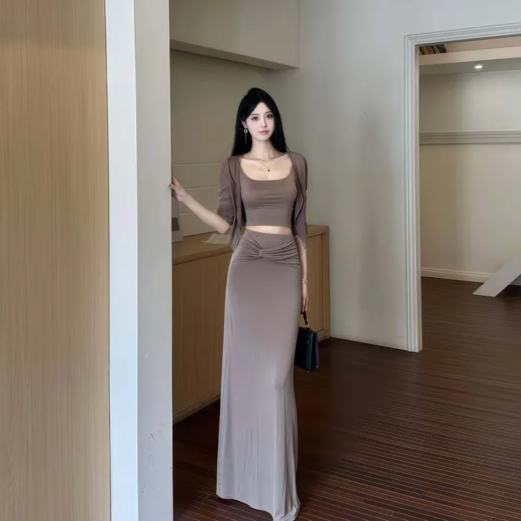 御姐风时尚性感吊带上衣开衫女夏季新款修身半身包臀长裙三件套装