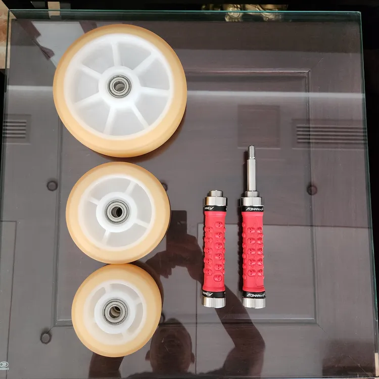 健腹轮组合款，一柄通用三个轮子，不锈钢手柄单边17厘米，德国轴承