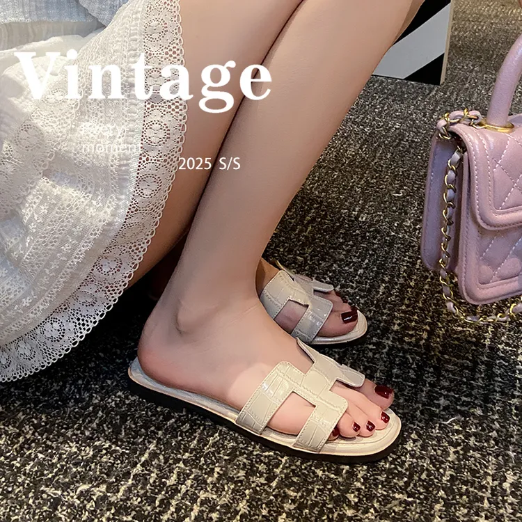 法式一字拖鞋女2025夏季新款沙滩仙女晚风配裙子黑色平底外穿凉鞋