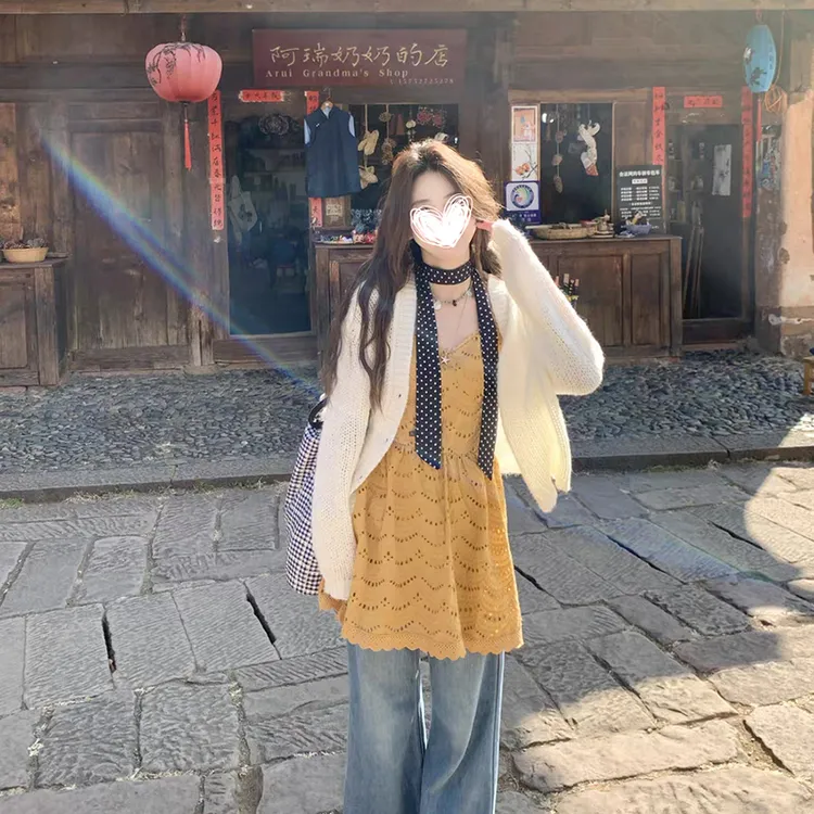 FRVXO1771黄色刺绣无袖显瘦上衣v领吊带收腰连衣裙针织衫两件套