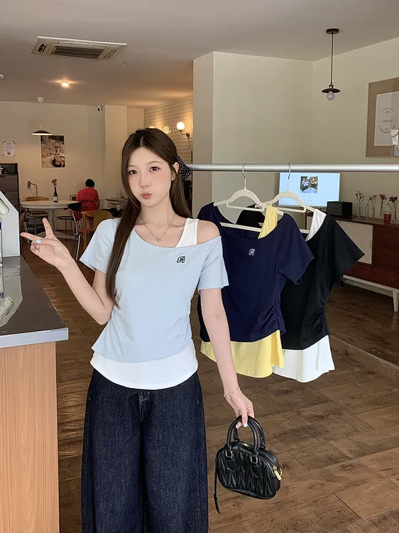2025夏装新款胖mm大码女设计感别致撞色露肩刺绣短袖T恤A1539