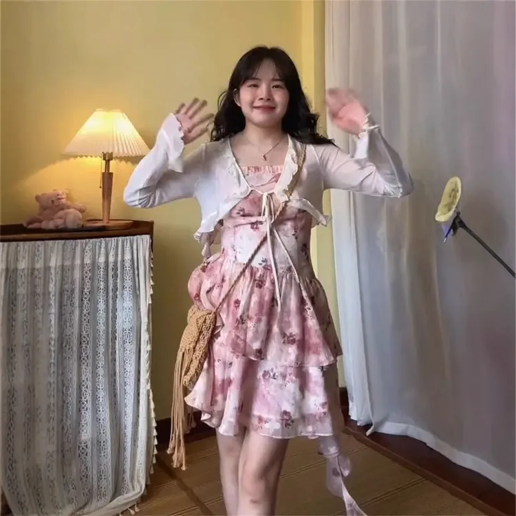 甜美小个子不规则碎花超仙吊带连衣裙叠穿绑带披肩针织开衫两件套