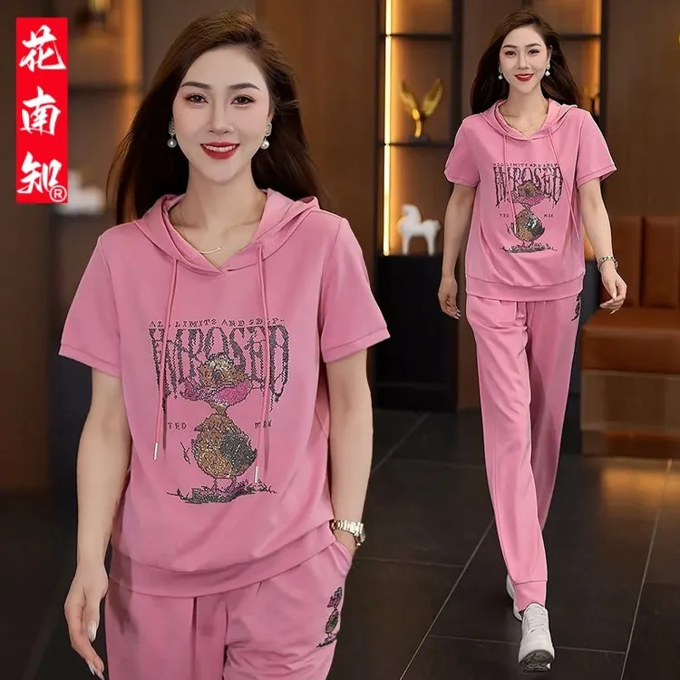 小个子运动套装女夏2025新款时尚年轻减龄妈妈短袖遮肉显瘦两件套