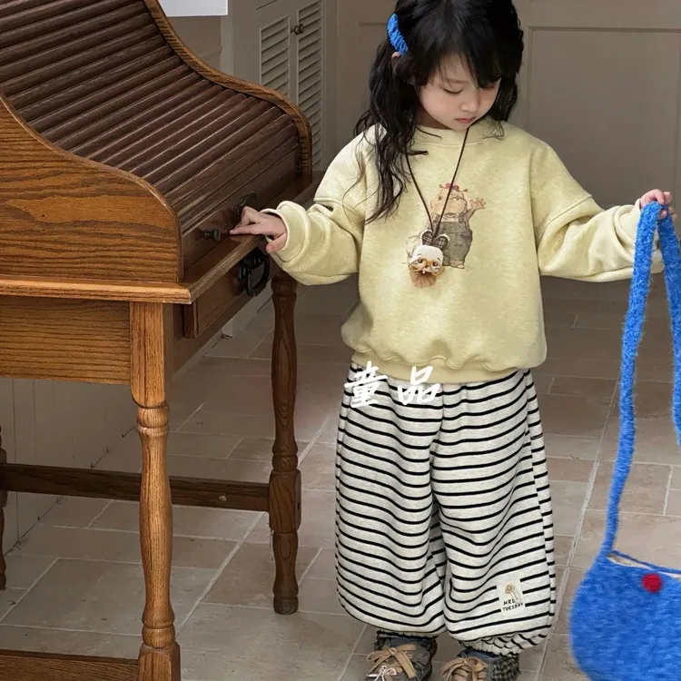 女童加绒卫衣套装2025新款冬季儿童卡通上衣条纹裤子两件套套装