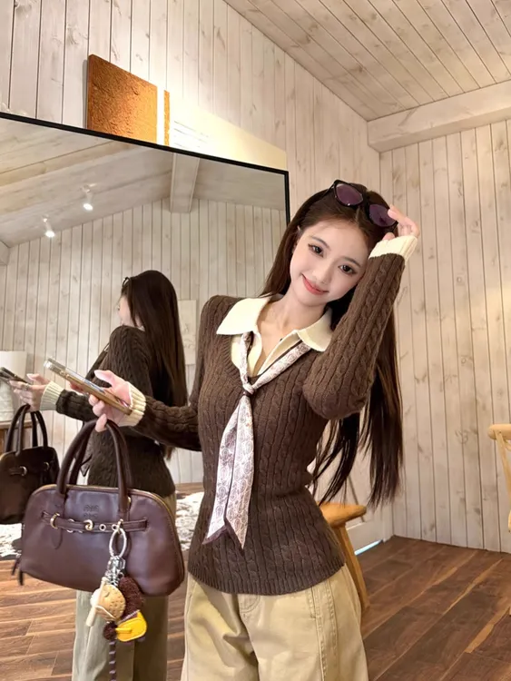 设计感拼接假两件毛衣针织衫女冬季短款复古咖色长袖打底内搭上衣