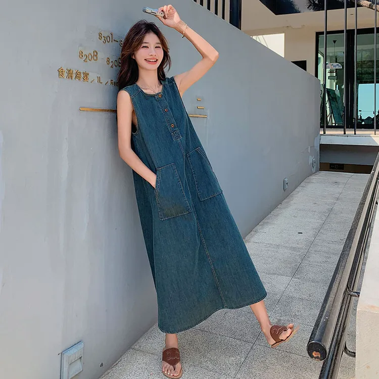 牛仔蓝法式慵懒风宽松减龄连衣裙女2025夏季新款浪漫氛围感背心裙