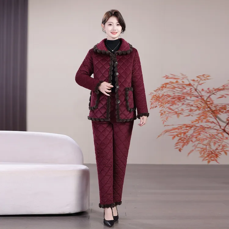 冬季套装加绒加厚毛球保暖舒适洋气棉衣棉裤妈妈套装