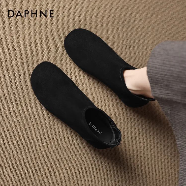 达芙妮黑色短靴女瘦瘦靴复古及踝2025新款秋季马丁靴平底通勤靴子