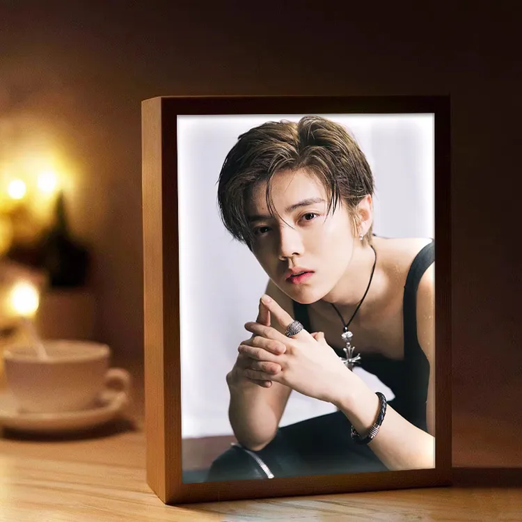 鹿晗灯光画娱乐圈明星海报周边发光小摆件卧室小夜灯女孩生日礼物