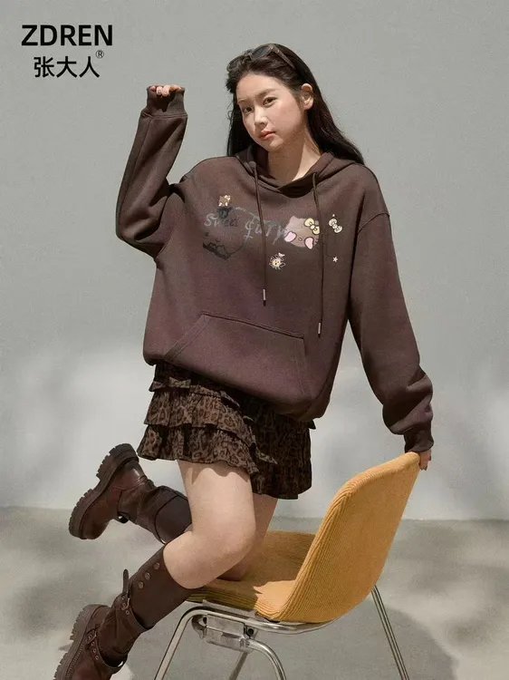 2025秋冬新款欧货洋气时尚卡通复古大码卫衣+豹纹短裙套装2727