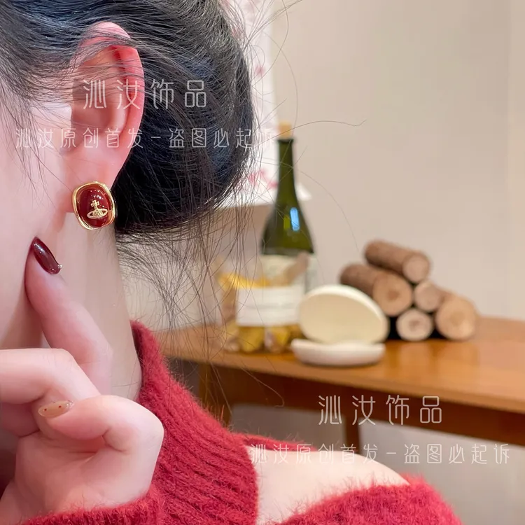 【沁汝饰品】QR204几何红色质感耳钉高级百搭小众轻奢