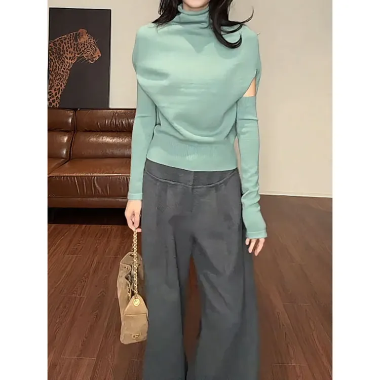 2025秋冬新款蝙蝠袖收腰圆领针织衫