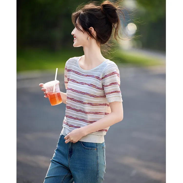 尚静文艺风条纹撞色减龄针织上衣2025夏季新款时尚镂空针织T恤