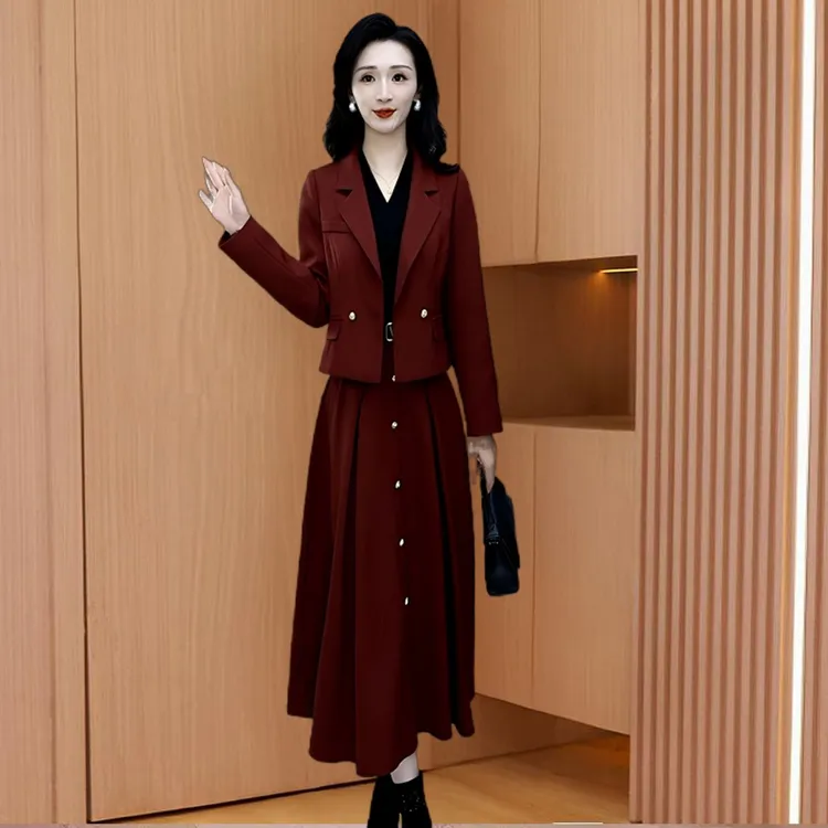 红色喜婆婆婚宴套装连衣裙2025秋新款轻奢高级感小香风爆款两件套