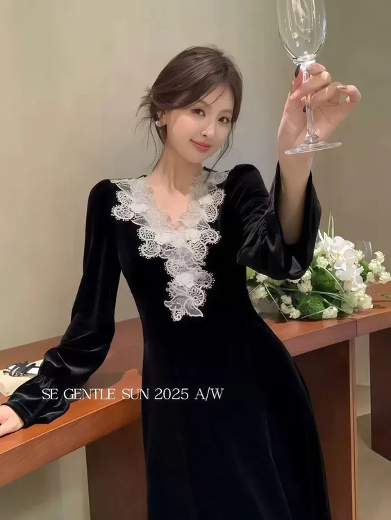 （莉莉家）大码女装法式A字裙中腰荷叶袖连衣裙显瘦复古轻奢黑色