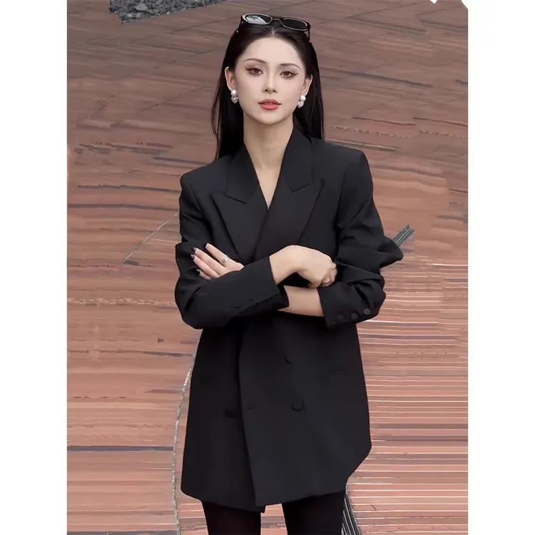 大码女神范黑色西装外套女秋季新款法式赫本风显瘦时尚休闲小西服