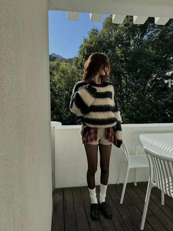 拼色条纹宽松毛衣