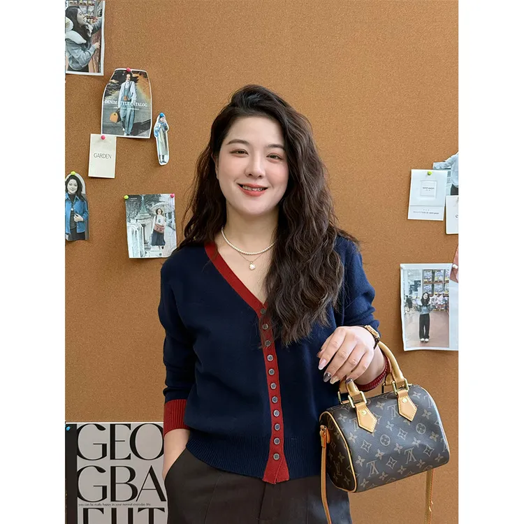 WenWen小个子撞色拼接V领打底衫秋季新款长袖针织衫开衫上衣4397