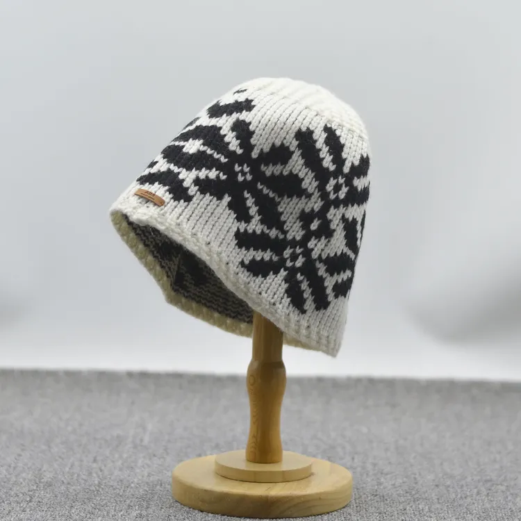 提花刺绣100%澳洲羊毛渔夫帽女秋冬ins日系保暖护耳手工针织盆帽