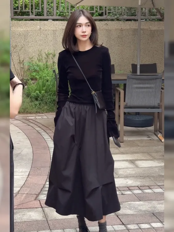 时尚极简风气质修身黑色上衣半身裙女装2025秋冬新款休闲百搭套装