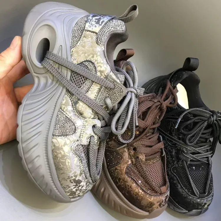 古典卡卡时尚增高反光炫彩老爹鞋